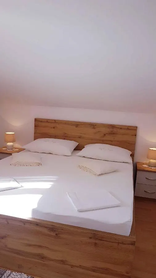 Apartment In Lopar With Two-Bedrooms 1 Croatia