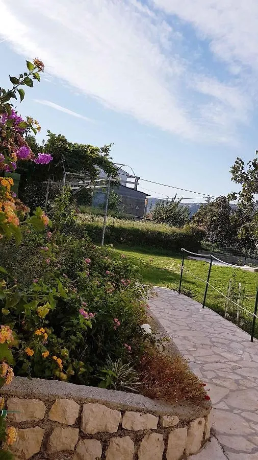 Apartment In Lopar With Two-Bedrooms 1 0*,